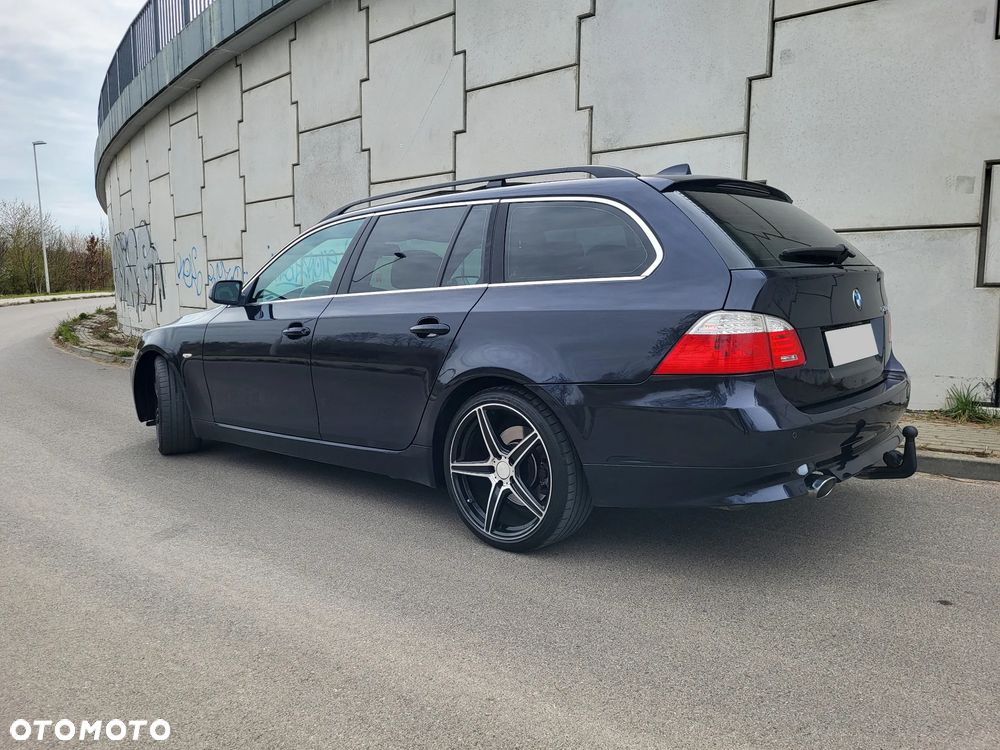 BMW Seria 5 520d Touring - 6