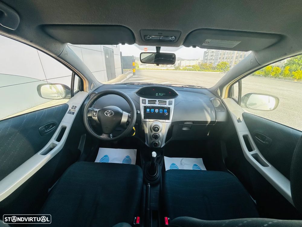 Toyota Yaris 1.4 D-4D Sol AC+VSC - 12