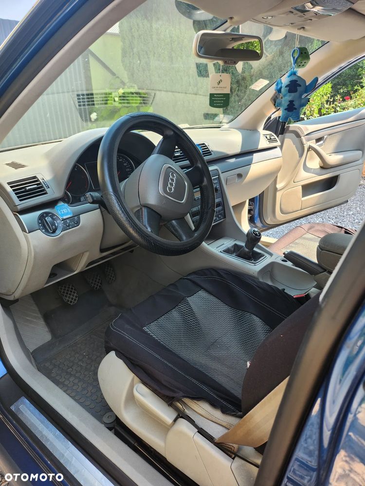 Audi A4 Limousine - 9