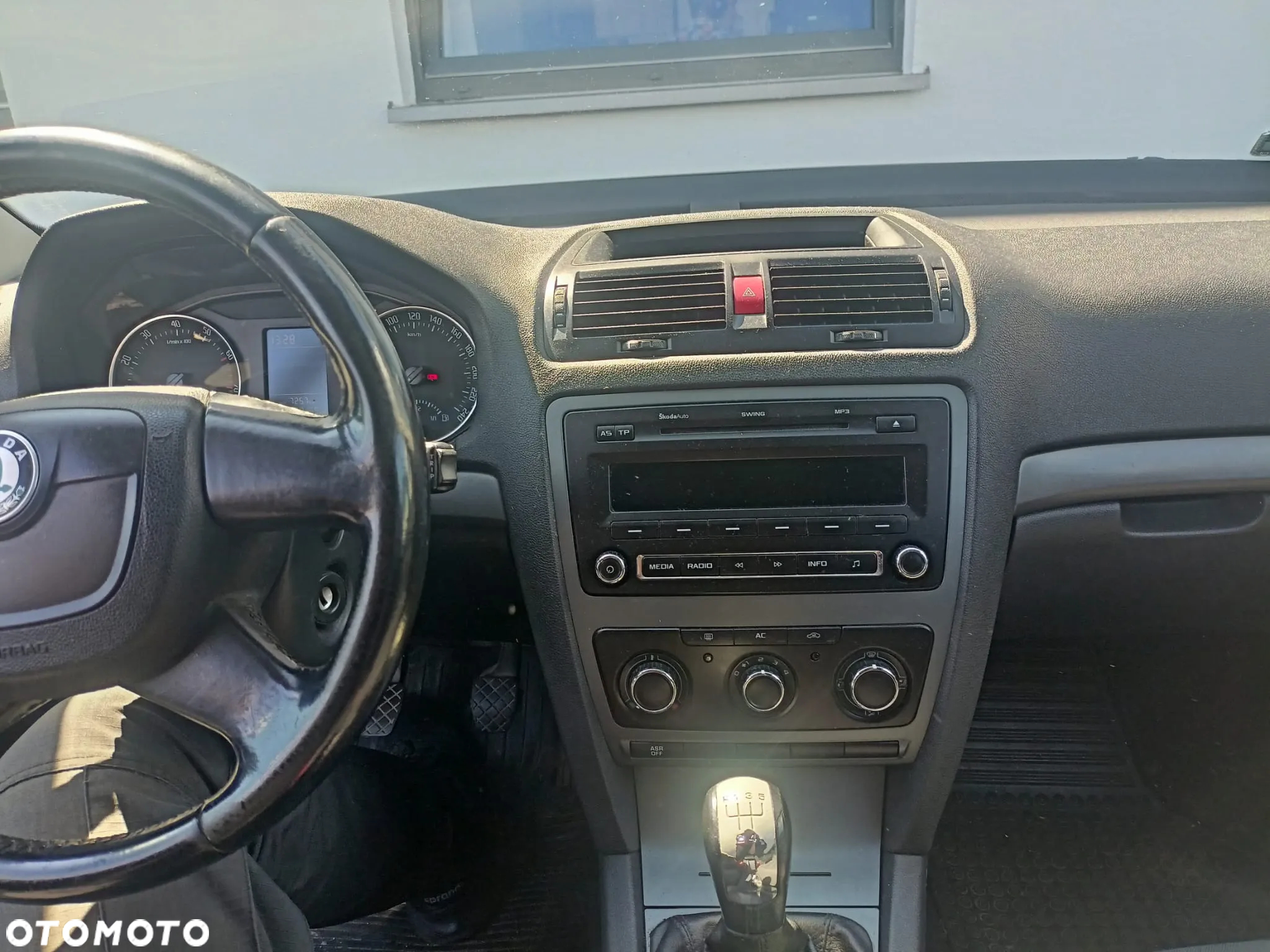 Skoda Octavia 1.6 Tour - 3