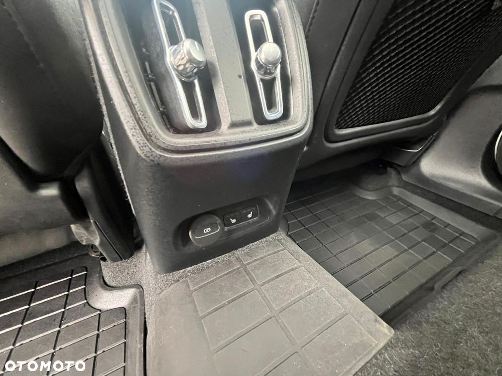 Volvo C40 Recharge Twin AWD Ultimate - 21