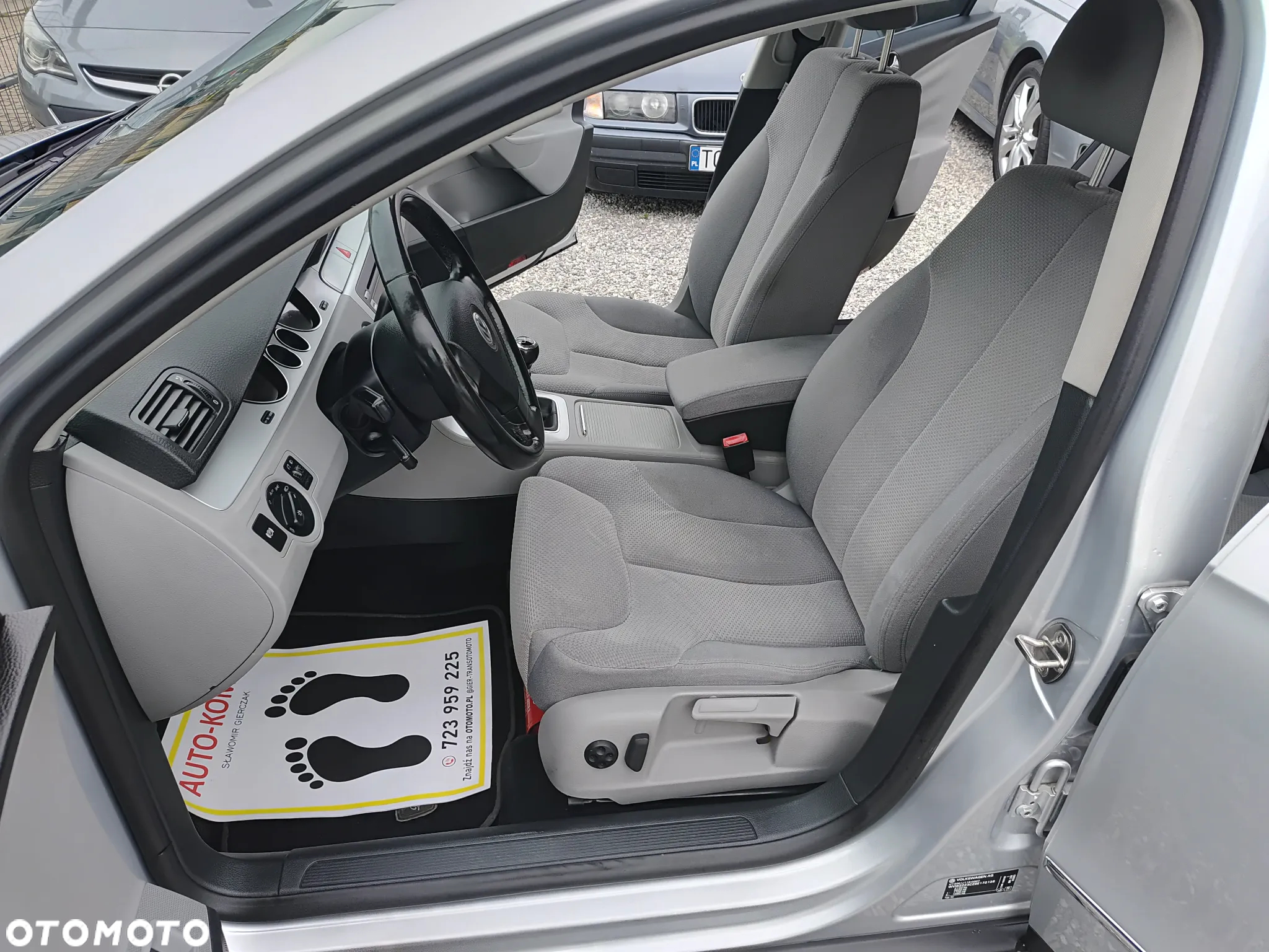 Volkswagen Passat 2.0 TDI Comfortline - 12
