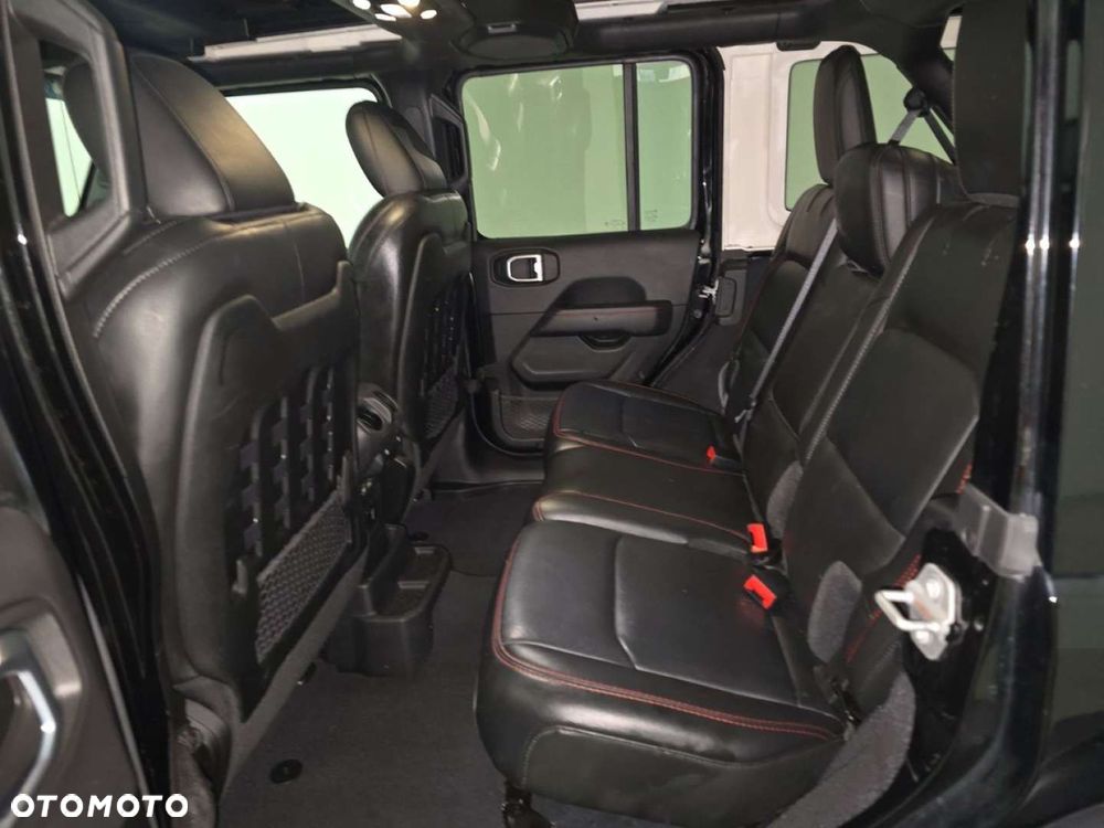 Jeep Wrangler - 15