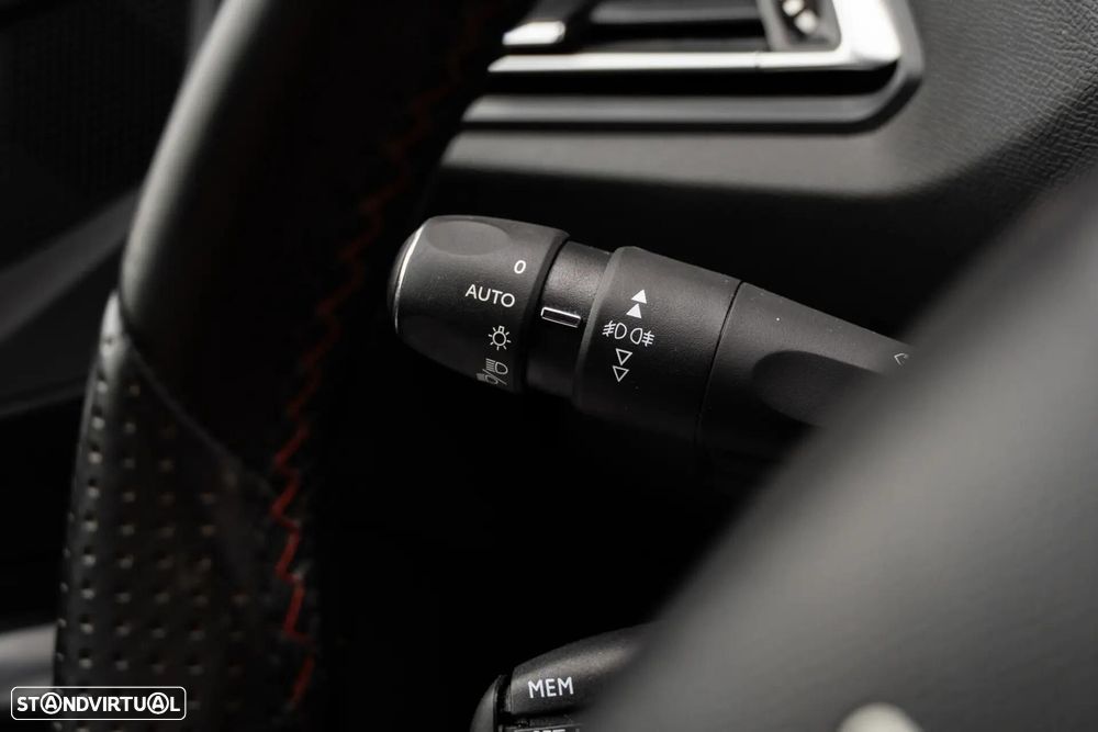 Peugeot 308 1.5 BlueHDi GT Line - 36