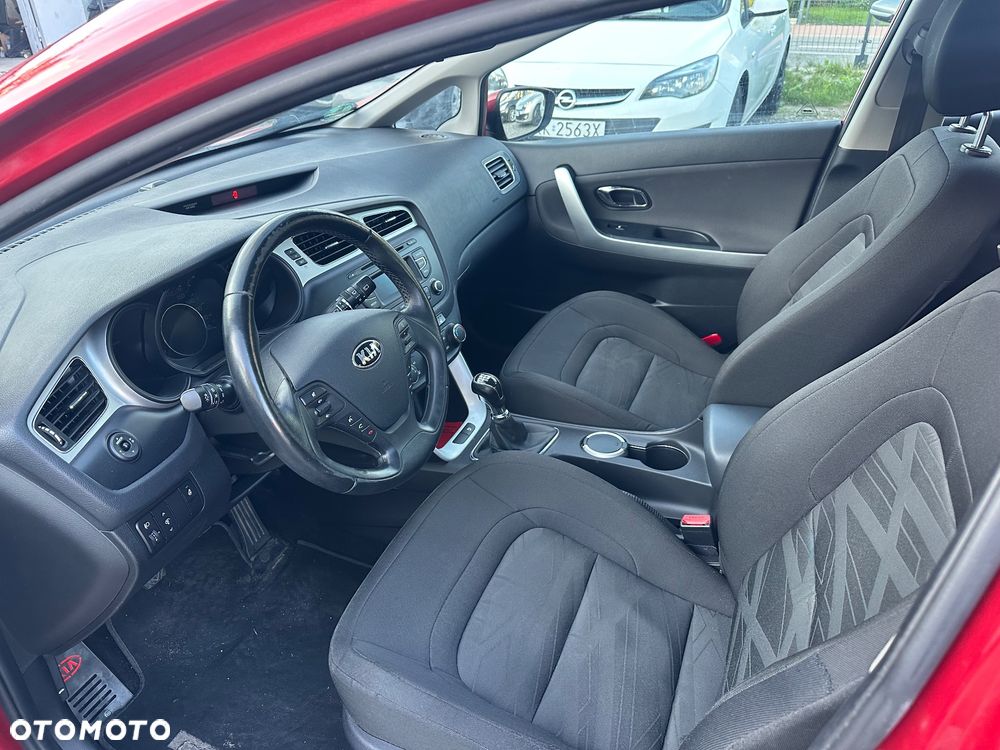 Kia Ceed 1.6 GDI Dream-Team Edition - 9