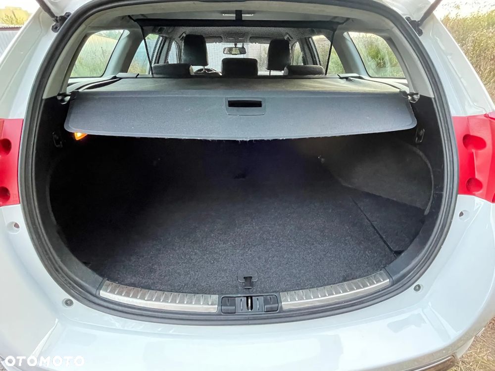 Toyota Auris 1.8 HSD Prestige NAVI - 29