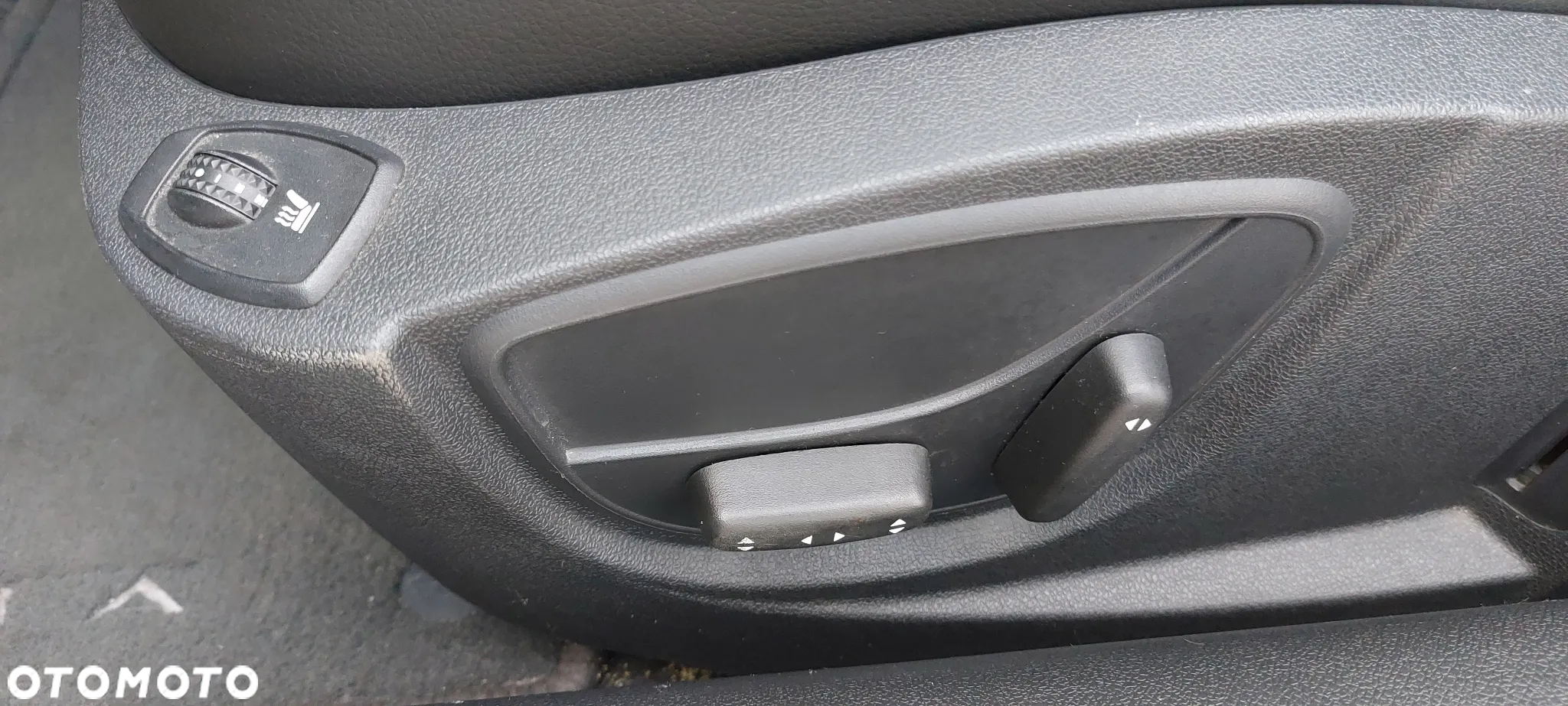Renault Laguna Grandtour dCi 175 FAP GT - 15