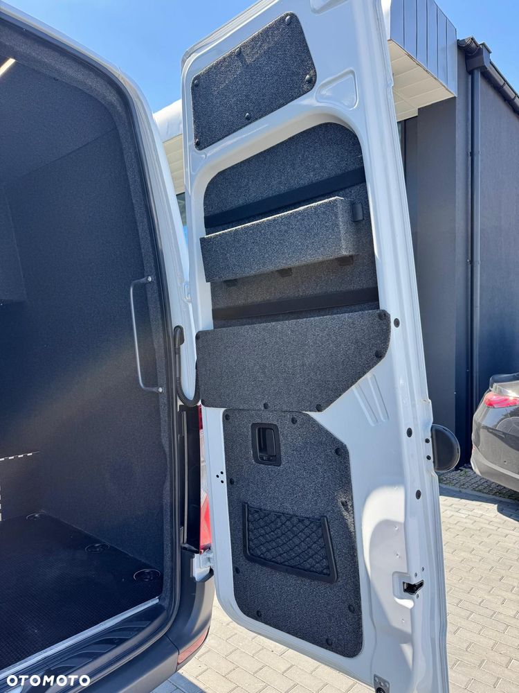 Mercedes-Benz Sprinter 317 - 28