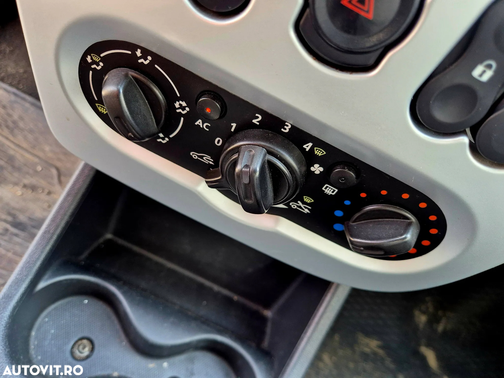 Dacia Logan - 13