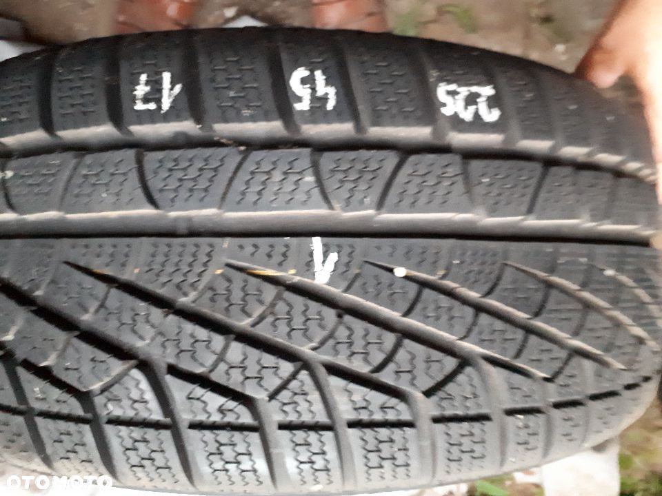 Pirelli 225/45/17 nr 1 - 1