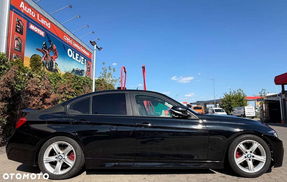 BMW Seria 3 320i Sport-Aut Sport Line - 12