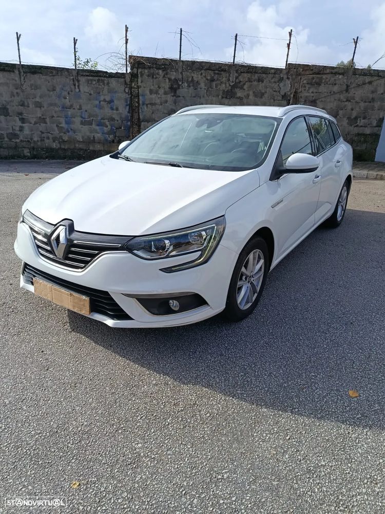 Renault Mégane Sport Tourer - 2