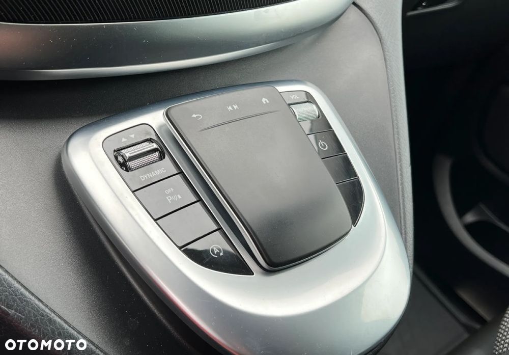 Mercedes-Benz Klasa V 220 d kompakt 9G-TRONIC Edition - 38