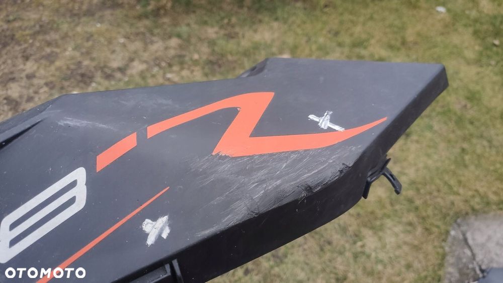 EU OSŁONA OWIEWKA BOK LEWY KTM RC8 1190 2010- - 2