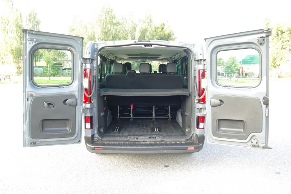 Renault Trafic Grand SpaceClass 2.0 dCi - 23