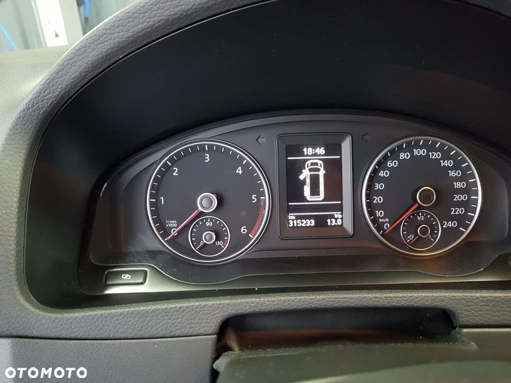 Volkswagen Multivan - 5