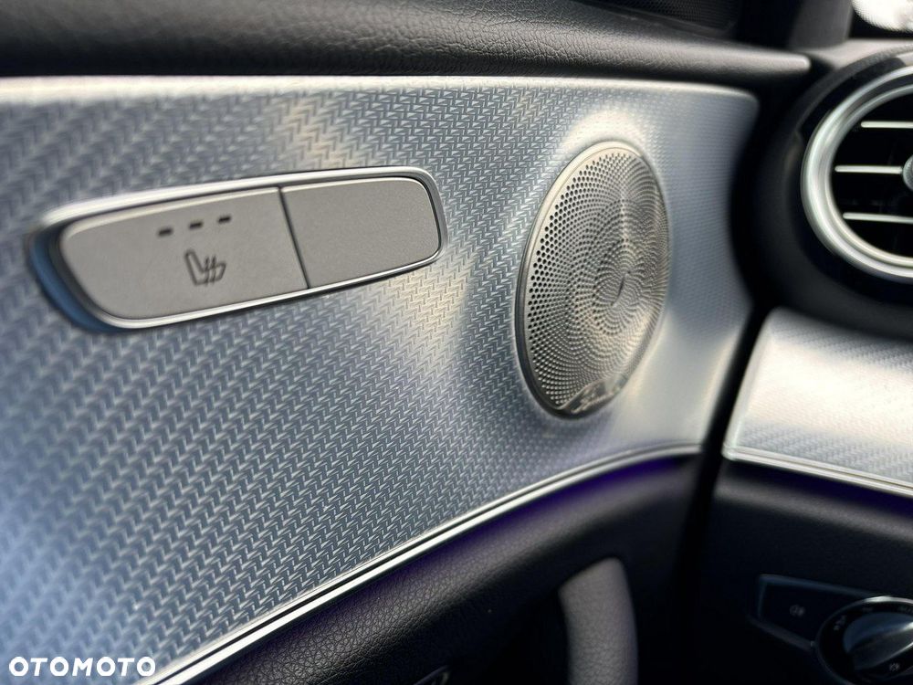 Mercedes-Benz Klasa E - 27