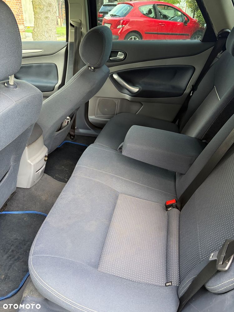 Ford Mondeo 2.0 TDCi Ambiente - 6