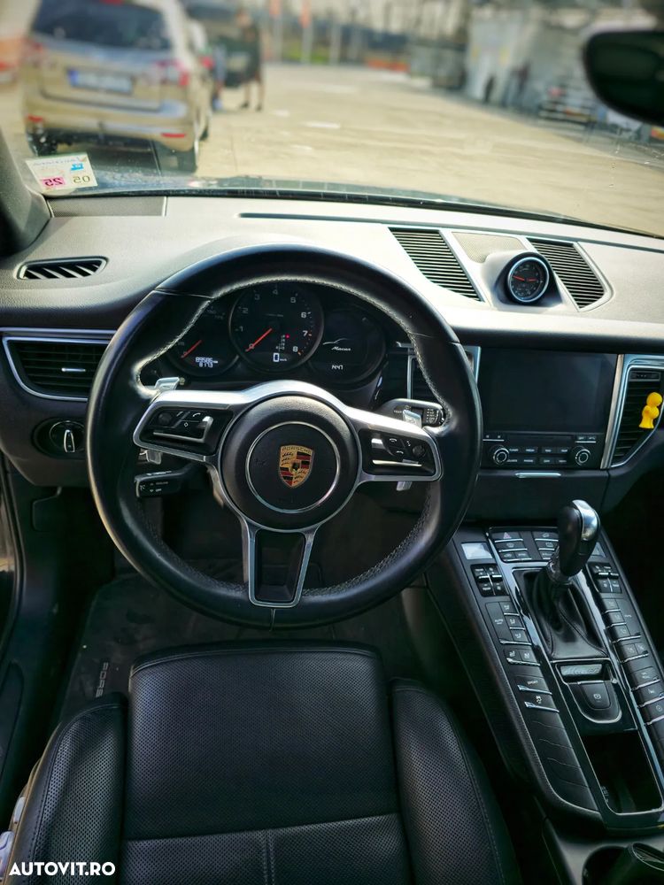 Porsche Macan - 5