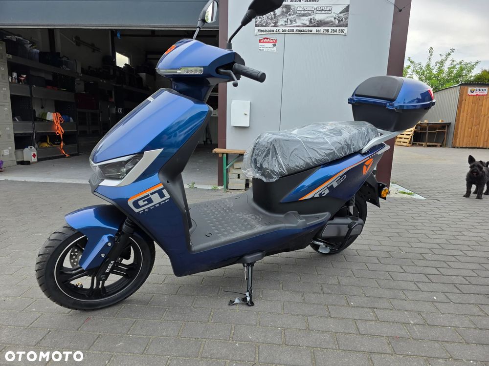 Yadea C-line - 3