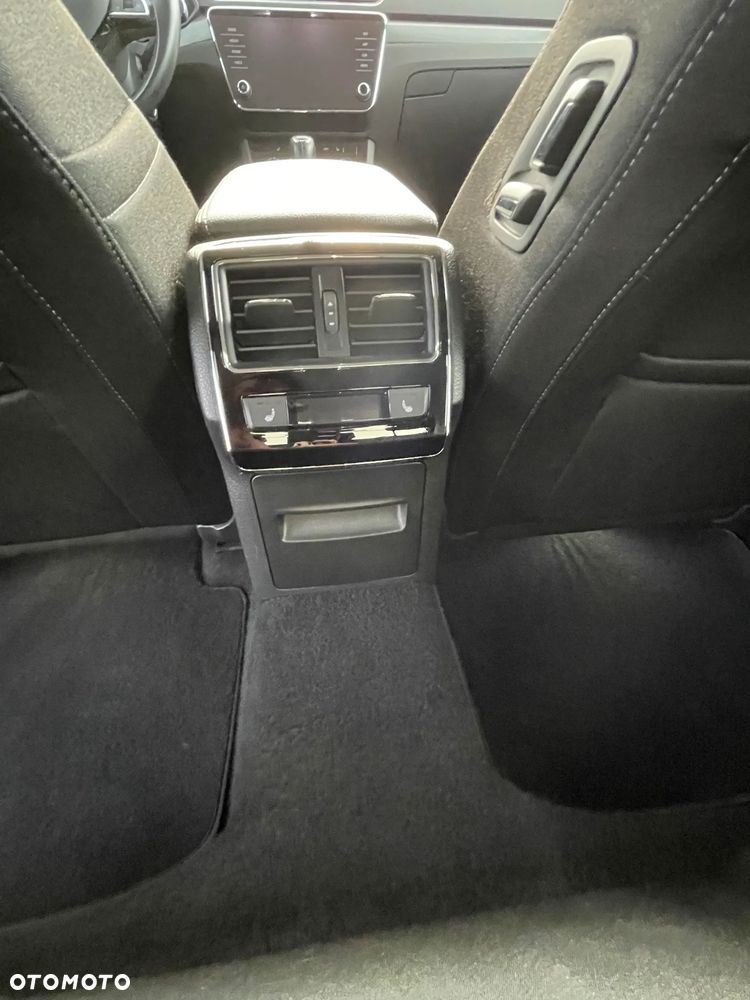 Skoda Superb 2.0 TDI Style DSG - 18