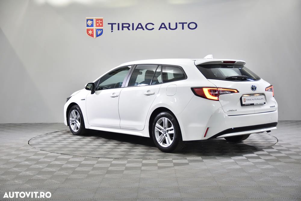 Toyota Corolla - 4