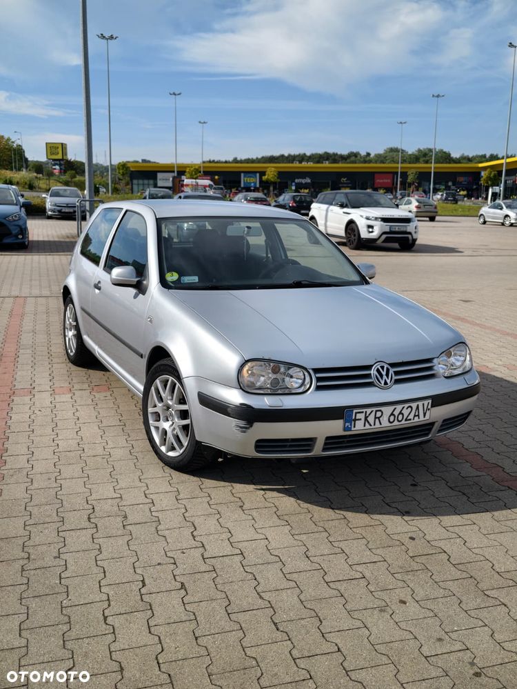 Volkswagen Golf - 2