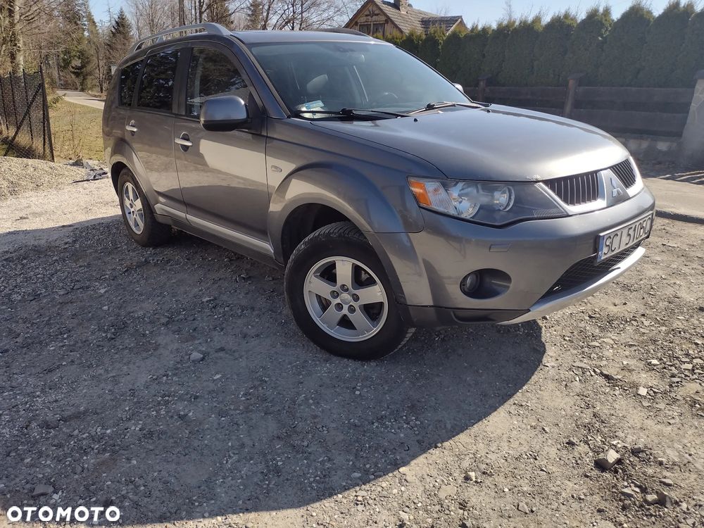 Mitsubishi Outlander 2.0 DID Instyle - 2