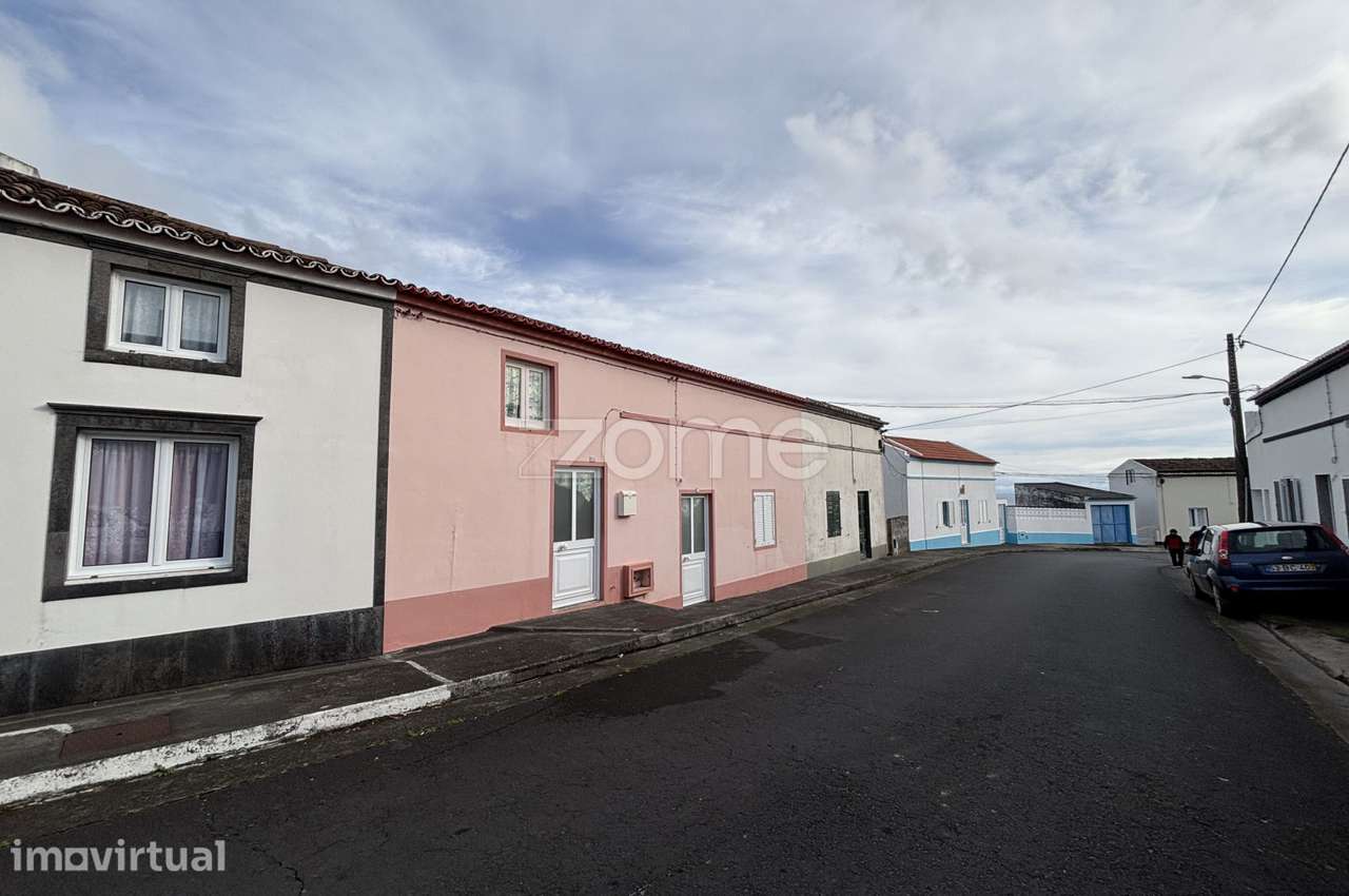 Moradia T2+1 com Quintal, Anexo e Acesso por Duas Ruas – Ponta Garç... - Grande imagem: 3/15