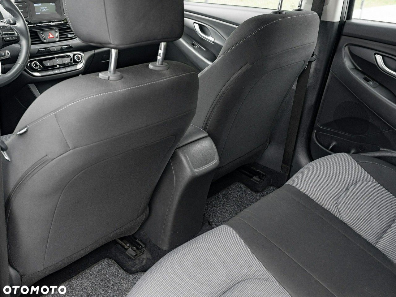 Hyundai i30 1.6 D Classic + - 23