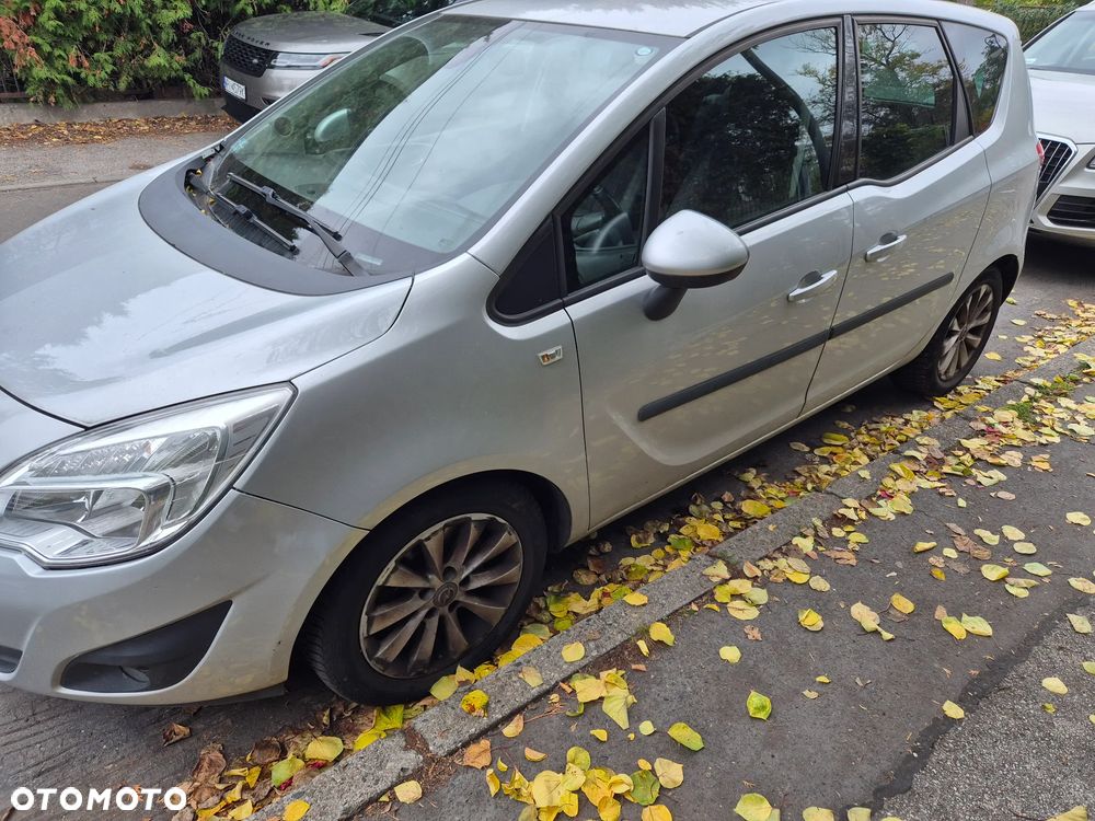 Opel Meriva 2012 photo 4