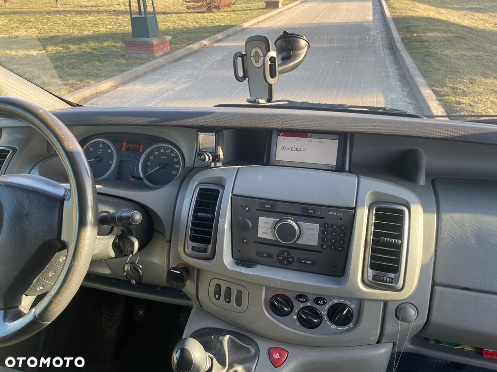 Opel Vivaro - 9