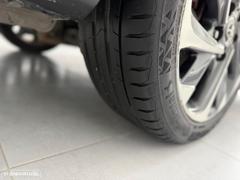 Toyota Auris Touring Sports 1.8 HSD Comfort+P.Sport - 8