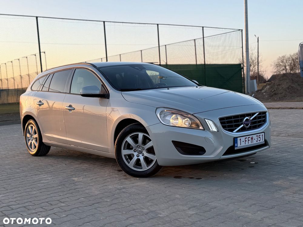 Volvo V60 D3 Summum - 1