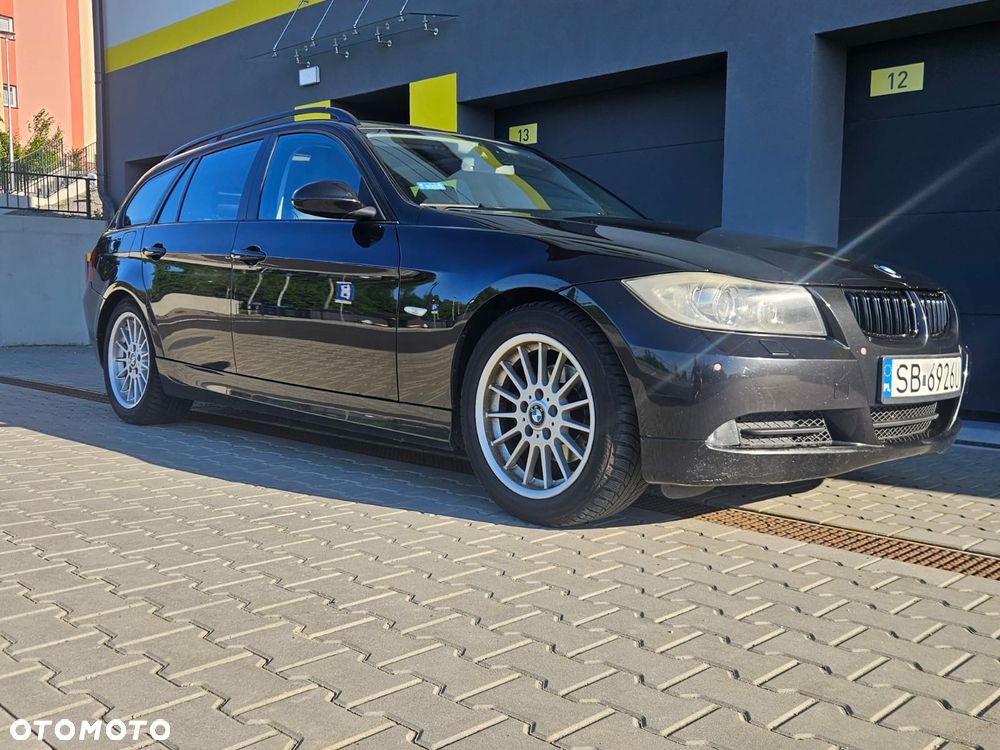 BMW Seria 3 320d DPF - 1
