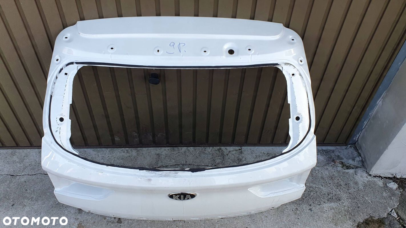 KIA Optima 4 IV 15- kombi klapa bagażnika € - 5