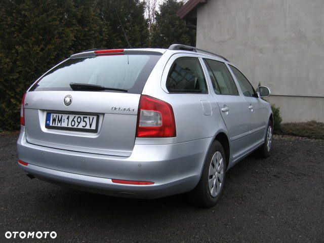 Skoda Octavia 1.6 Elegance - 10