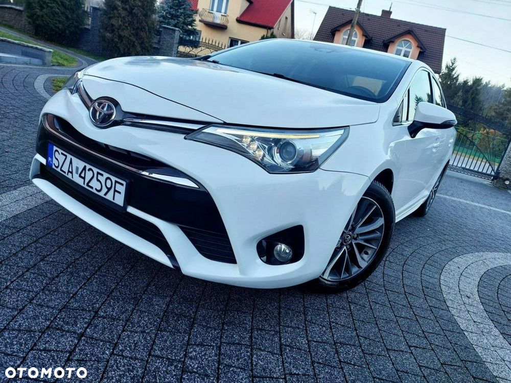 Toyota Avensis - 12