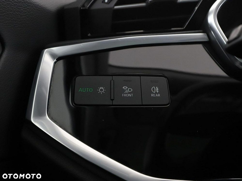 Audi Q3 45 TFSIe S tronic S line - 39