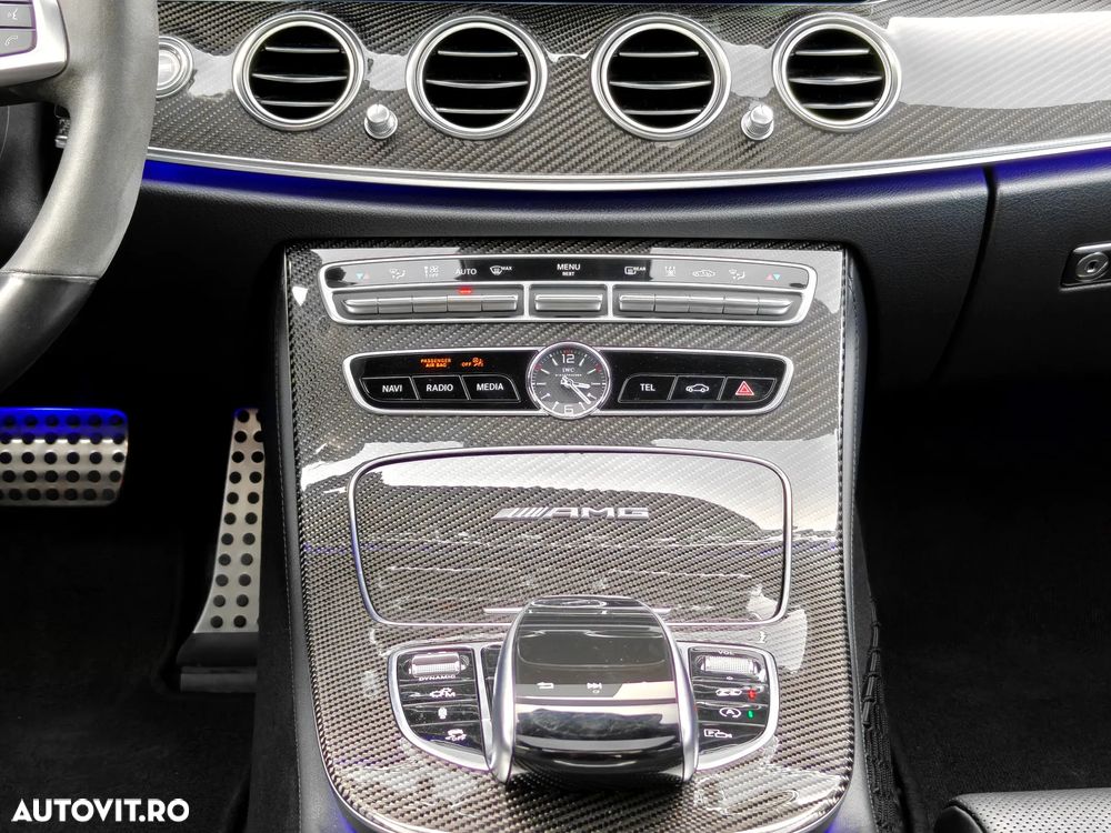 Mercedes-Benz E AMG 63 4Matic AMG Speedshift 9G-MCT - 14