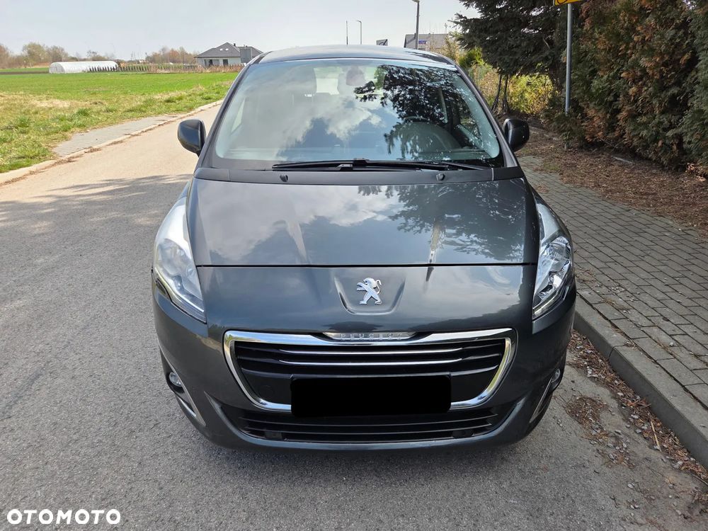 Peugeot 5008 HDI 115 Active - 10