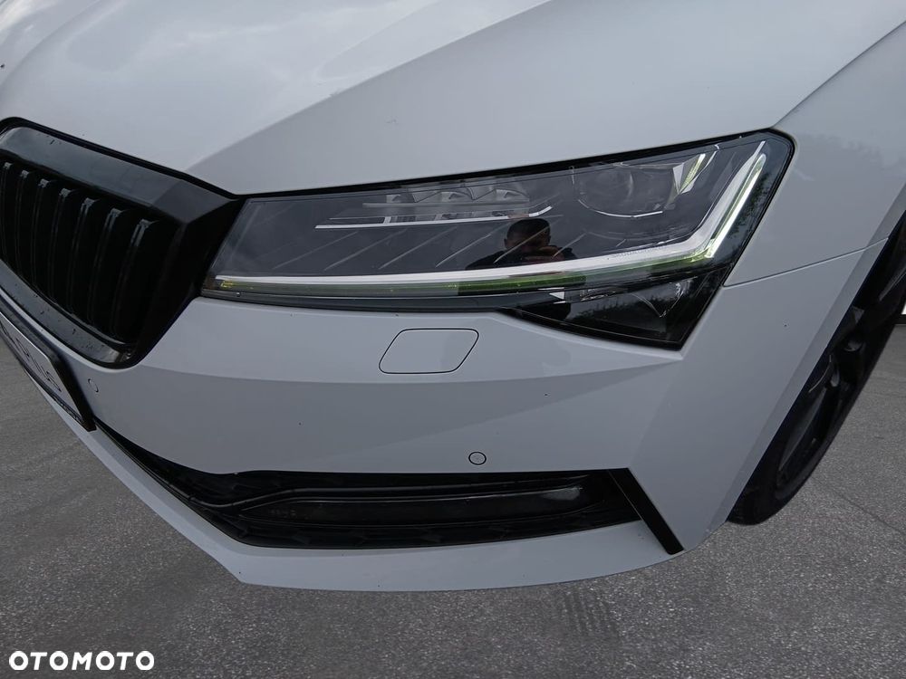 Skoda Superb 2.0 TDI SCR 4x4 Sportline DSG - 31