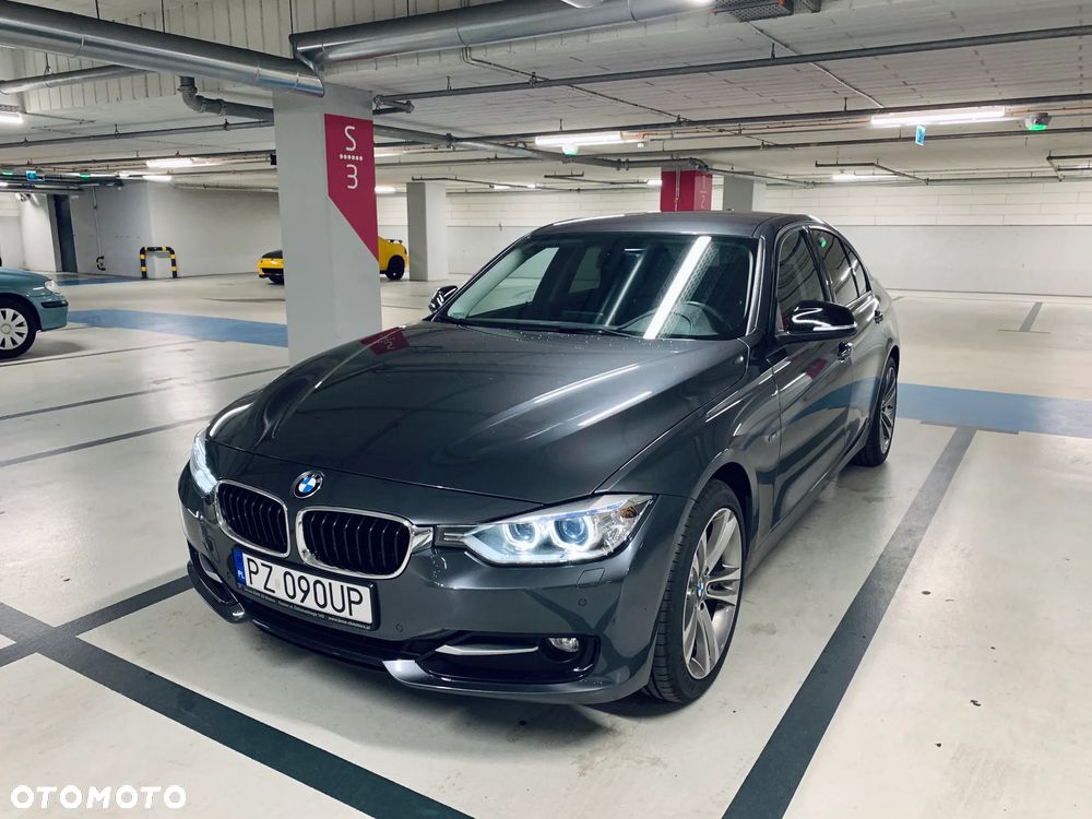 BMW Seria 3 320d Sport Line - 38