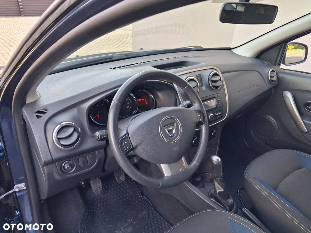 Dacia Sandero 1.2 16V 75 Celebration - 9
