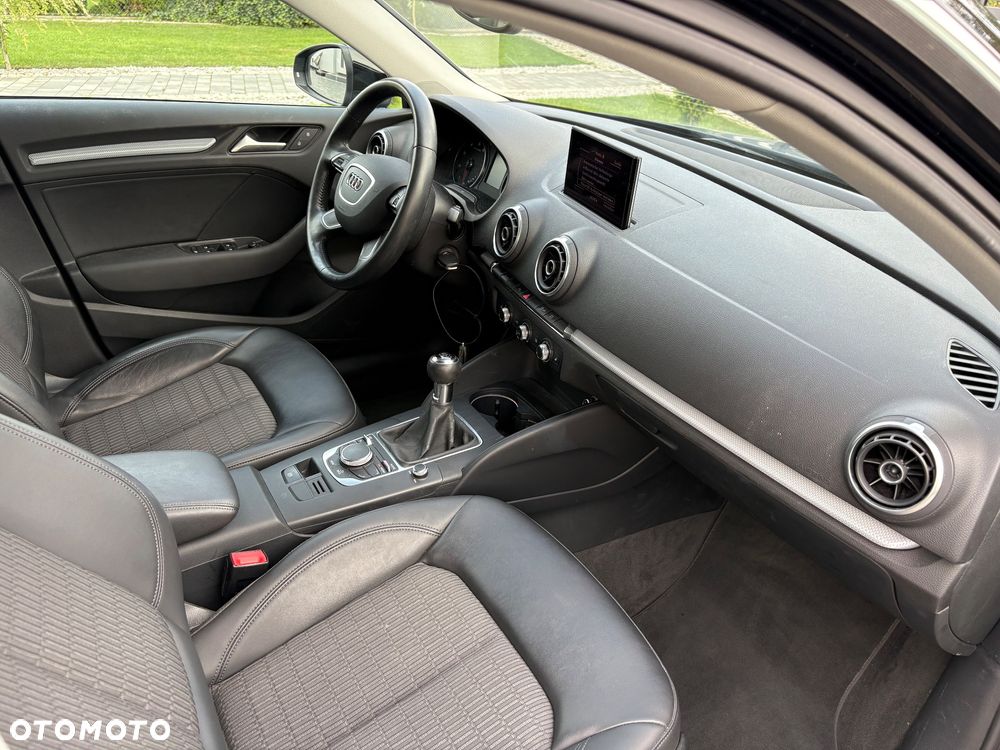 Audi A3 Sportback 1.4 TFSI Ambiente - 10