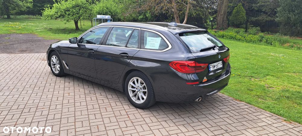 BMW Seria 5 520d Luxury Line - 9