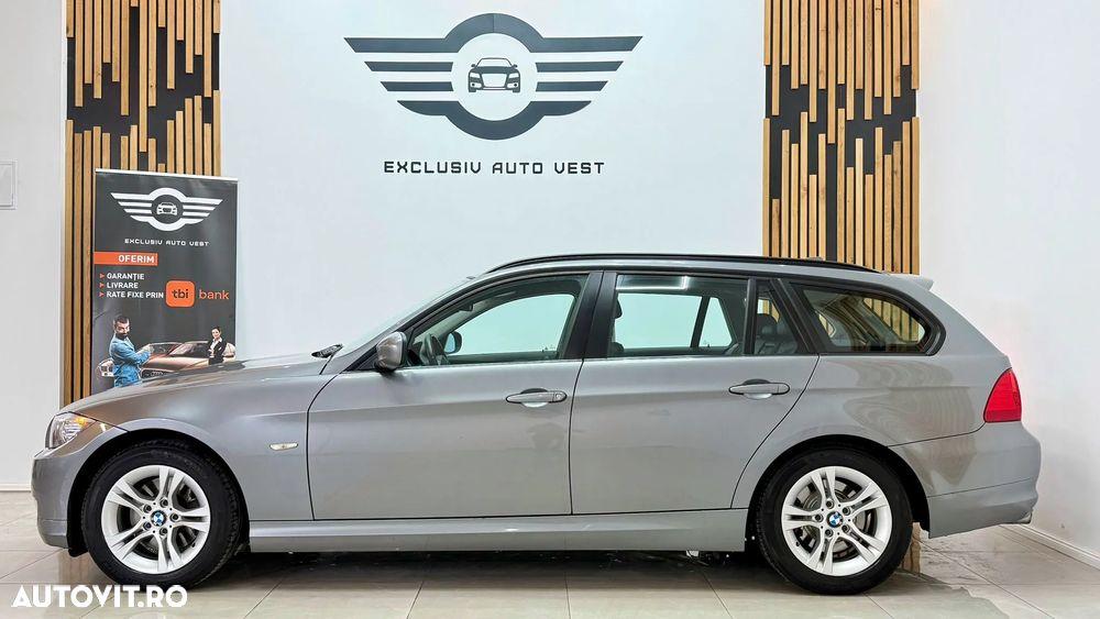 BMW Seria 3 320i Touring Aut. - 14