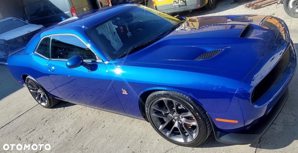 Dodge Challenger - 27