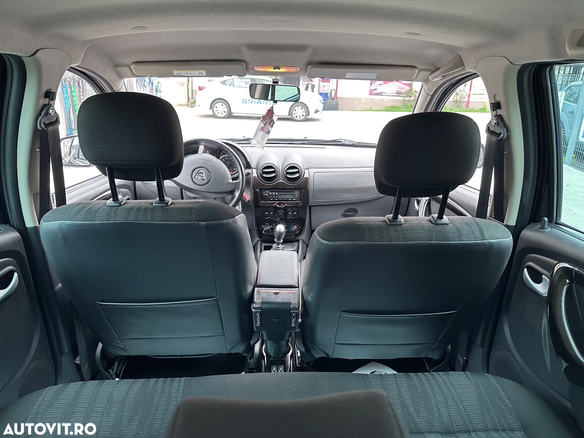 Dacia Duster dCi 110 FAP 4x2 Prestige - 8