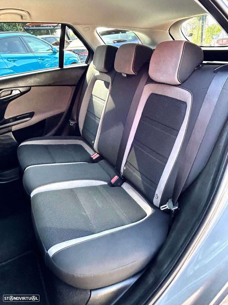 Fiat Tipo Station Wagon 1.3 M-Jet Lounge - 20